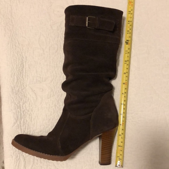 Aldo size 39 (approx 8.5US) brown suede boots - Picture 7 of 11